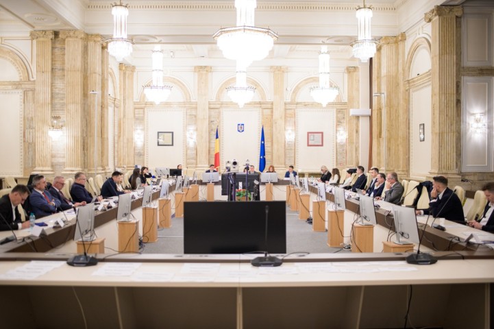 Asociația Română a Magazinelor Online trage un semnal de alarmă: fără măsuri adecvate, companiile românești nu au șanse în fața gigantilor internaționali 1 avertisment transmis de asociatia romana a magazinelor online companiile romanesti nu pot concura cu platformele extracomunitare fara masuri ferme de echitate 68f10755c9244