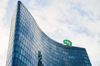 batalia pentru noul sef al omv decizia se va lua saptamana viitoare sefa petrom christina verchere nu s a inscris ilie bolojan vizita la viena saptamana viitoare 690472f09d687