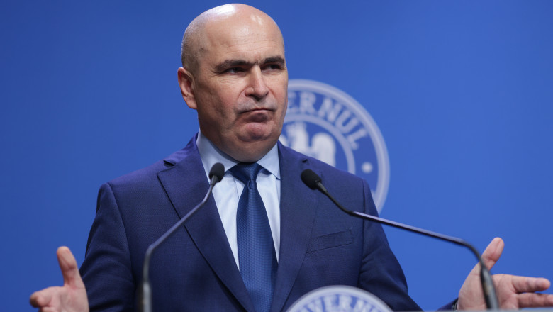 Bolojan, cu ocazia deschiderii unei linii de asamblare Mercedes în Alba: „Aceste investiții deschid porți către piețe expansive” 1 bolojan la inaugurarea unei linii de asamblare pentru mercedes in alba aceste investitii inseamna acces la piete mari 68ece65c7a11f