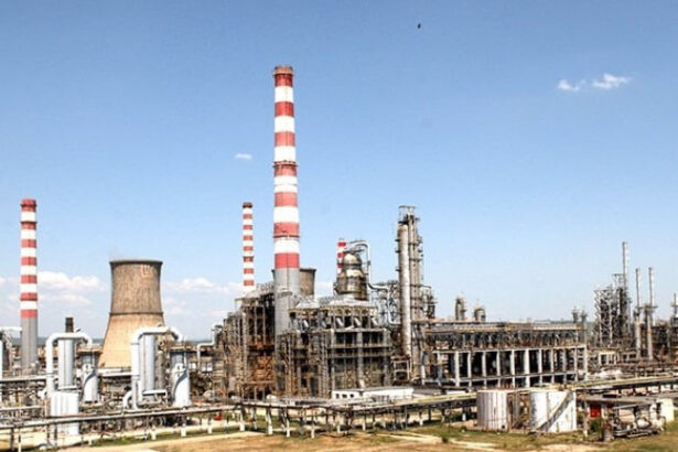 ce se intampla cu lukoil in romania dupa ce trump face ce n a reusit bruxelles ul sa scoata titeiul rusesc din europa 68fbde626aa2c