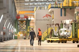 cel mai bogat ucrainean cumpara o fabrica mare in romania si o vrea si pe a doua document 6904c6d23debc