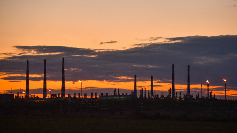 Cel mai vast complex de procesare a gazelor din lume, situat în Rusia, a suspendat livrările din Kazahstan în urma unui atac cu drone din partea Ucrainei 1 cel mai mare combinat de procesare a gazului din lume aflat in rusia a oprit fluxul din kazahstan dupa un atac cu drone ucrainene 68f5ced327fb5