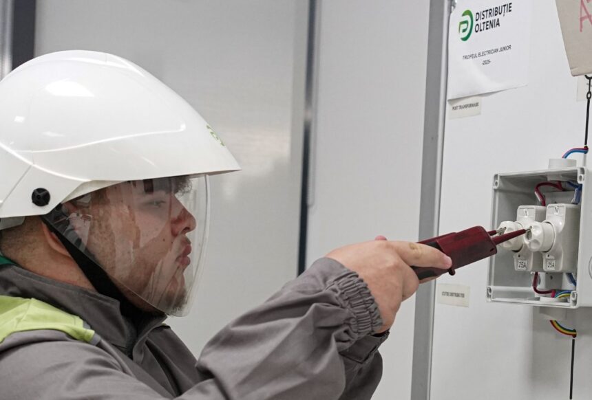 Macquarie explorează vânzarea Distribuției Energie Oltenia, negocierile cu Engie au eșuat. Ce alte opțiuni sunt pe masă, spun sursele 1 exclusiv macquarie discuta vanzarea distributie energie oltenia au fost negocieri exclusive cu engie dar tranzactia a picat cine ar mai vrea sa cumpere surse 68e4179ca80eb