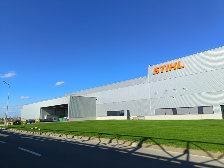 Stihl, colosul german, deschide porțile unei noi fabrici în Oradea, o investiție de 125 de milioane de euro și promisiunea a 700 de locuri de muncă până în 2028 1 foto gigantul german stihl si a inaugurat fabrica din oradea o investitie de 125 de milioane de euro compania a anuntat 700 de locuri de munca pana in 2028 68ef9be7b9e51