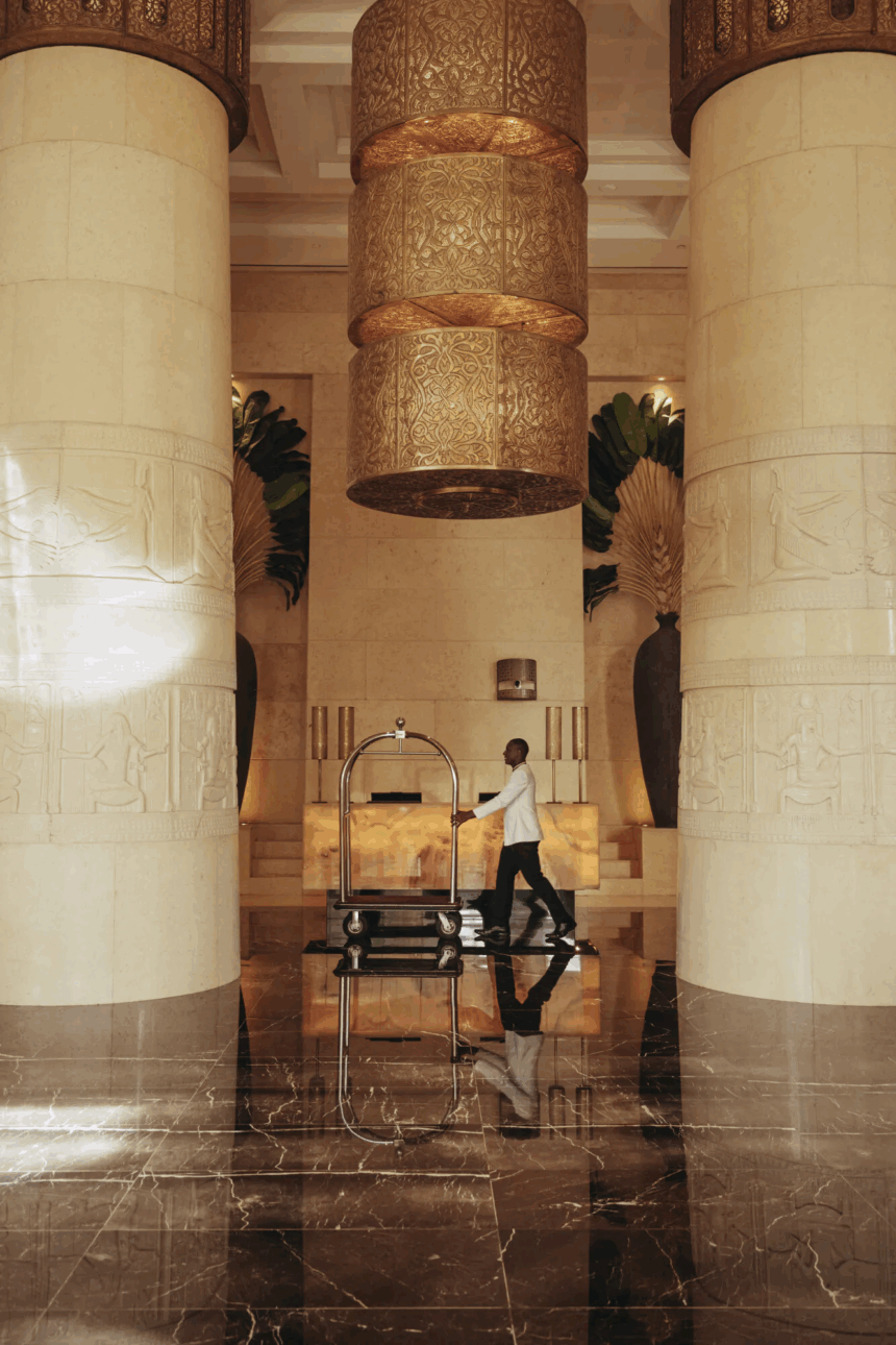 Accor, titanul francez al ospitalității, a atins o cifră impresionantă de aproape 1,37 miliarde de euro în veniturile din trimestrul III al anului 2023 1 gigantul francez accor a inregistrat venituri a aproape 137 de miliarde de euro in trimestrul iii din 2025 6900fa29a6ab6