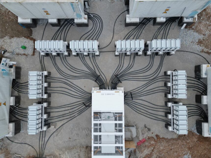 grupul grec ppc incepe constructia unui noi sistem de stocare a energiei electrice bess in zona centralei termoelectrice amyntaio din grecia 68f79855b1b7e