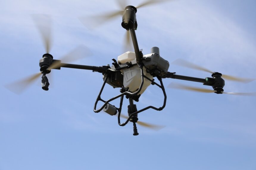 Hidroelectrica achiziționează drone aeriene și subacvatice pentru inspectarea barajelor și a infrastructurii hidroenergetice 1 hidroelectrica cumpara drone aeriene si subacvatice ca sa verifice barajele si instalatiile de la hidrocentrale 68eb8281bd7f8