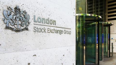 lse and crowdcube open up private markets to retail investors 68dfb945898d9