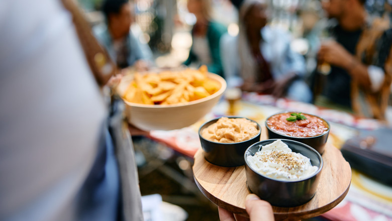 Discuții despre TVA în sectorul HoReCa: Ce va anunța ministrul Finanțelor în noiembrie 1 majorarea sau mentinerea cotei de tva in horeca va fi discutata in noiembrie afirma ministrul finantelor alexandru nazare 68f8f76ae52f3