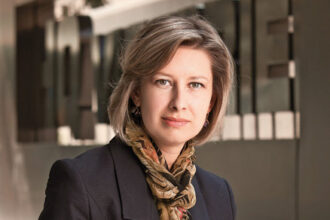 mesaj pentru politicienii care nu vad situatia dificila din romania cei care nu se trezesc acum vor disparea din politica ce vor firmele de la guvernul bolojan 68e273894f97a