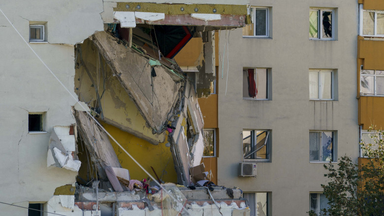 Ministerul Dezvoltării va oferi suport financiar pentru refacerea blocului din Rahova, avariat în urma exploziei 1 ministerul dezvoltarii va sprijini financiar reconstructia blocului din rahova afectat de