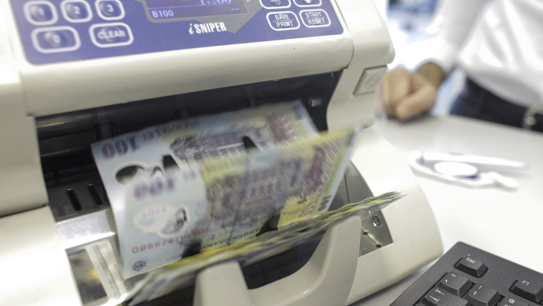 Ministerul Finanțelor a obținut joi un împrumut de peste un miliard de lei de la instituțiile bancare 1 ministerul finantelor a imprumutat joi peste un miliard de lei de la banci 68e7d64369207