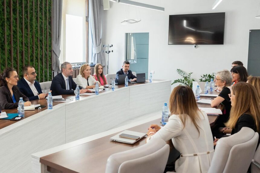 Ministrul Finanțelor, Alexandru Nazare, a purtat discuții cu o echipă de la BERD privind amplificarea investițiilor în România prin colaborări public-private 1 ministrul finantelor alexandru nazare a discutat cu o echipa a berd despre extinderea investitiilor din romania prin parteneriate public private 68e36bff9703d