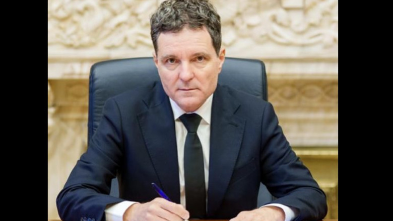 Nicușor Dan a semnat legea care pedepsește corupția în rândul funcționarilor publici străini implicați în afacerile internaționale 1 nicusor dan a promulgat legea care sanctioneaza coruperea functionarilor publici straini in operatiunile economice internationale 68f1c9ebd57dc