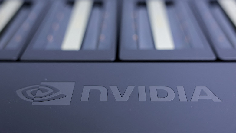 Nvidia atinge o bornă istorică, depășind 5 trilioane de dolari în capitalizarea de piață 1 nvidia a devenit prima companie din lume care a depasit capitalizarea bursiera de 5 000 de miliarde de dolari 690325aa4fdaf