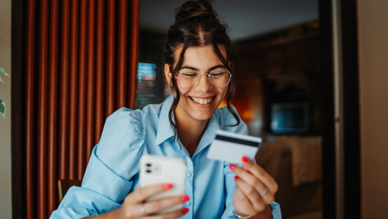 De ce românii aleg să cheltuie mai mult cu cardul decât cu bani cash 1 p de ce platesc romanii mai mult cu cardul decat cu numerar 68e8ed57415a4