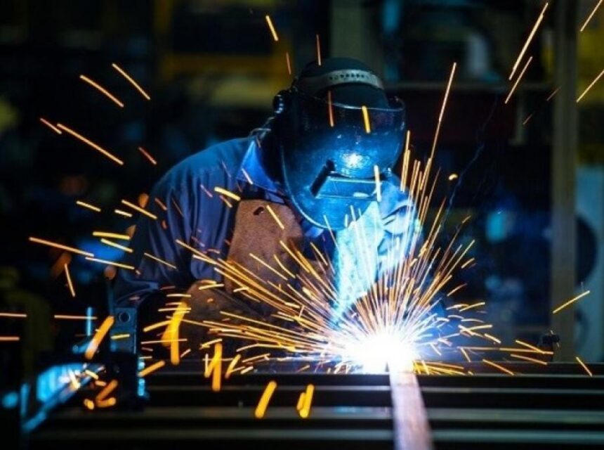 Declinul producției industriale cu 1,5% în primele opt luni ale anului 2023 – informații de la INS 1 productia industriala a scazut cu 15 in primele opt luni din 2025 date ins 68f07f6448335