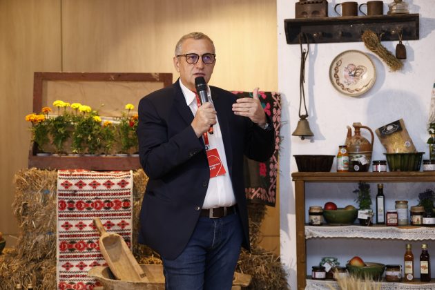 Raftul cu delicii locale de la Profi a pătruns și în inima Bucureștiului 1 raftul cu bunatati locale de la profi a ajuns acum si in bucresti 68efee14c2d71