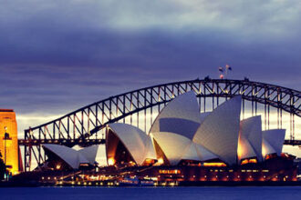 regulator warns australian banks on technology risks 6900ac6d73e1a