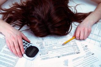 romania nu poate incheia acest an cu un deficit bugetar sub 8 bolojan 68e3ce700485b