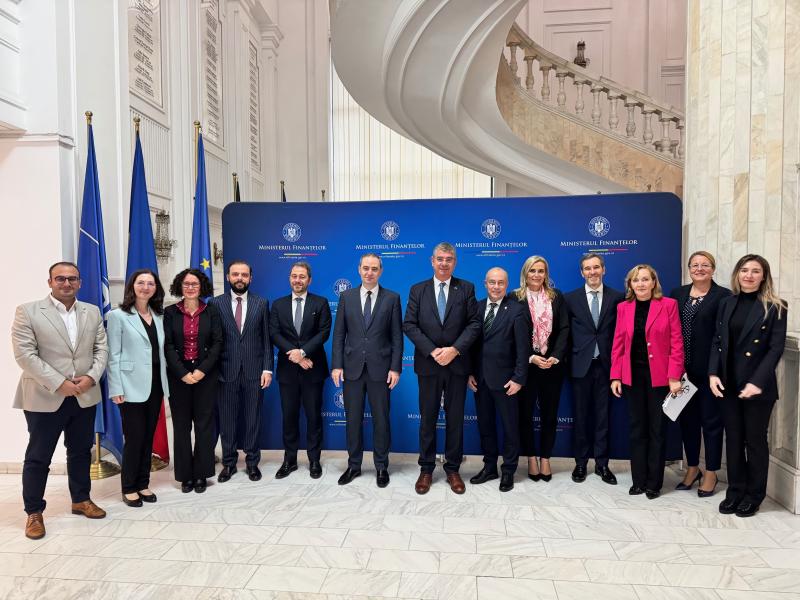 România asigură un împrumut de 500 de milioane de euro de la BEI pentru extinderea autostrăzii Pitești-Sibiu pe o distanță de 122 km 1 romania obtine un imprumut de 500 de milioane de euro de la bei pentru construirea a 122 km de autostrada intre pitesti si sibiu 68e696d752a9a