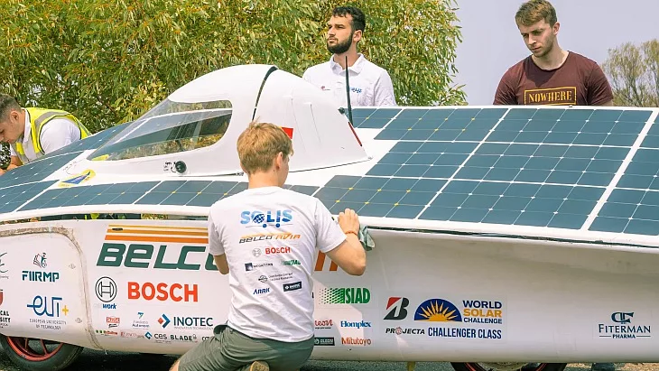 Solis: Metamorfoza studenților în ingineri de succes 1 solis transforma studentii in ingineri practicieni 68f5b39aca870