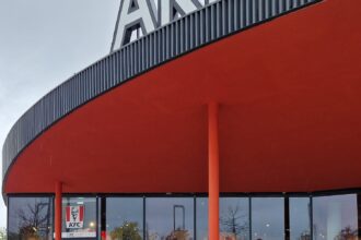 sphera franchise group isi continua extinderea in italia compania romaneasca deschide kfc drive thru nou in udine 6903810a0fd47