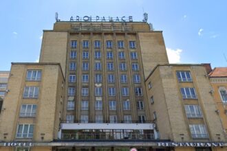 un celebru hotel din brasov se transforma in hyatt regency investitia depaseste 30 de milioane de euro 68f8ba7edf121