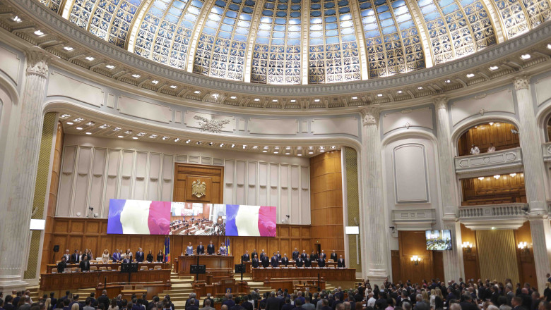 Salariile bugetarilor în ascensiune: statul a investit peste 160 de miliarde de lei anul trecut pentru remunerațiile angajaților săi 1 video numarul bugetarilor si salariile in crestere statul a cheltuit peste 160 de miliarde de lei anul trecut pentru a si plati angajatii 68e63e757fd93