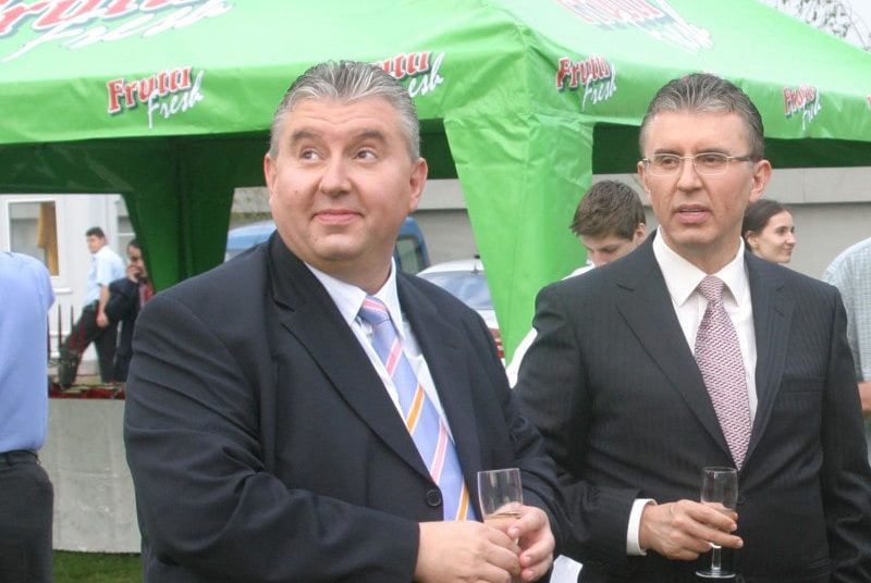 Declinul afacerilor fraților Micula în 2024: scădere de 25% în venituri și pierderi de peste 170 de milioane de lei 1 afacerile fratilor micula s au prabusit in 2024 venituri in scadere cu 25 si pierderi de peste 170 milioane lei 690a3239205df