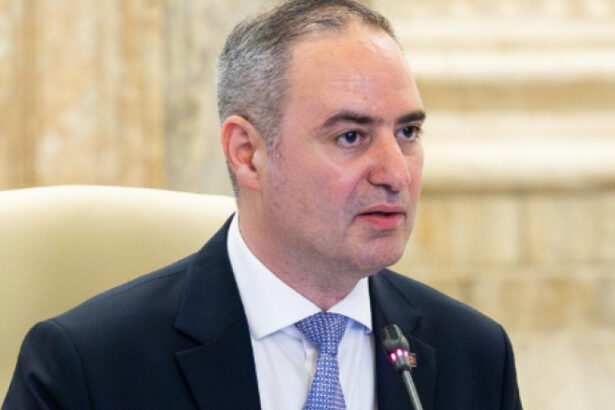 alexandru nazare inghetarea procedurii de suspendare a fondurilor europene este un pas foarte important pentru tara 69284592cd7c1