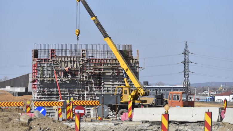 analiza mai multe autorizatii de construire in 2025 dar proiecte mai mici expert nu inseamna o revenire completa a pietei 6929a9d26b6e5