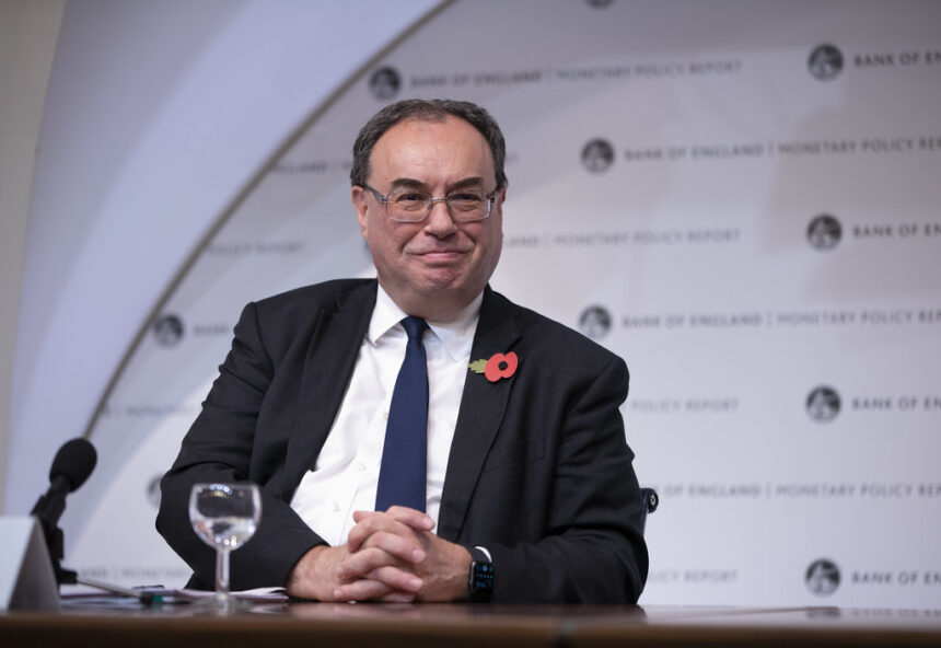 Andrew Bailey, șeful Băncii Angliei: Riscul unei bule generate de inteligența artificială pe piețe, ignorând profiturile reale ale acestei tehnologii 1 andrew bailey guvernatorul boe exista riscul ca pe piete sa apara o bula indusa de inteligenta artificiala fara a se tine cont de profiturile pe care acesata tehnologie le livreaza 690cd0086403a