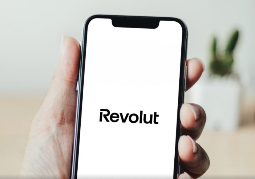 Revolut face valuri: a atins o evaluare impresionantă de 75 de miliarde de dolari, devenind un nou titan financiar 1 anunt de la revolut e un nou gigant dupa ce a ajuns la o valoare de piata de 75 de miliarde de dolari 69240ec2038f9