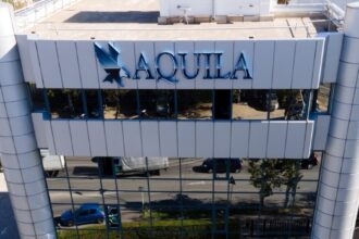 aquila raporteaza o crestere a veniturilor de 17 in primele noua luni din 2025 pana la aproximativ 25 miliarde lei profitul net insa a scazut 691601bf51410