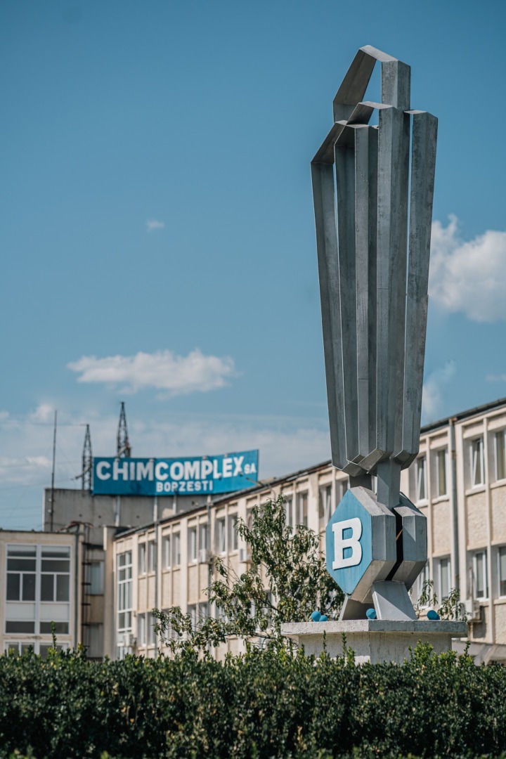 Chimcomplex Borzești înregistrează pierderi în primele nouă luni ale anului, cu o scădere de 25% comparativ cu aceeași perioadă din 2022 1 chimcomplex borzesti a trecut pe pierderi in primele noua luni ale anului afacerile au scazut cu 25 fata de aceeasi perioada din 2024 691853ba12d4d