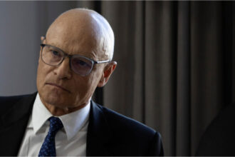 cine este miliardarul care vrea sa preia imperiul petrolier al rusiei dupa ce lukoil a anuntat ca isi vinde activele din strainatate 690ae6daec613