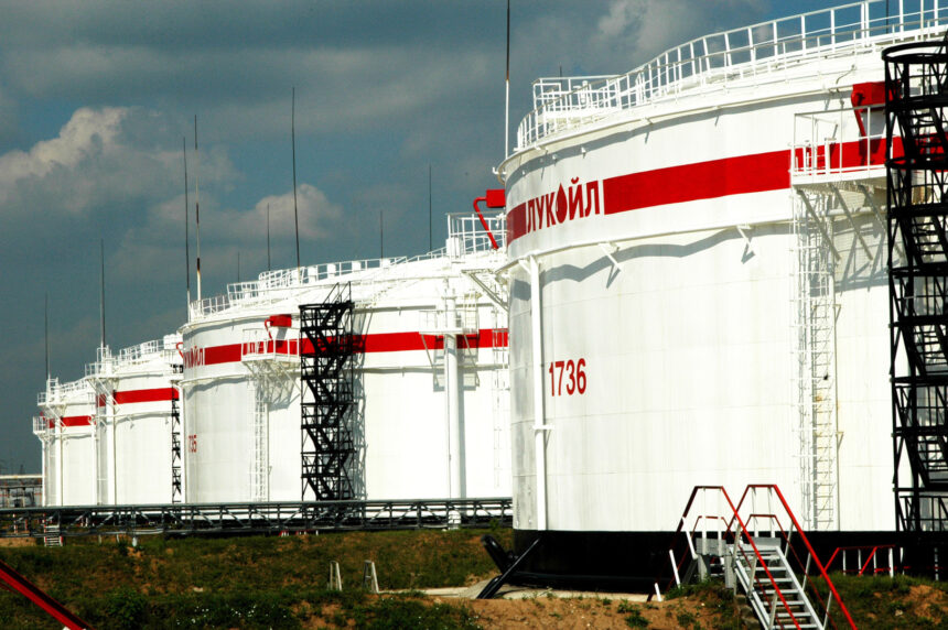 Giganții din Abu Dhabi, IHC, își propun să achiziționeze activele globale ale Lukoil 1 conglomeratul international holding company ihc din abu dhabi intra in cursa pentru activele internationale ale lukoil 69209e9bd7c90