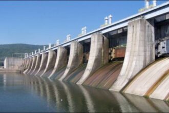 hidroelectrica perla coroanei isi pierde din stralucire au scazut veniturile si profitul au crescut achizitiile de energie de la altii pe fondul secetei care a taiat crunt din p 69178dde7c7ff