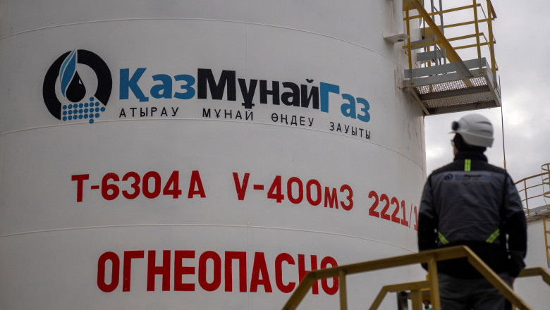 KazMunayGas își propune să-și reducă participațiile europene, inclusiv o cotă de până la 50% din activele din România 1 kazmunaygas vrea sa vanda o parte din detinerile sale din europa inclusiv pana la 50 din activele din romania presa 6922d0b6365bc