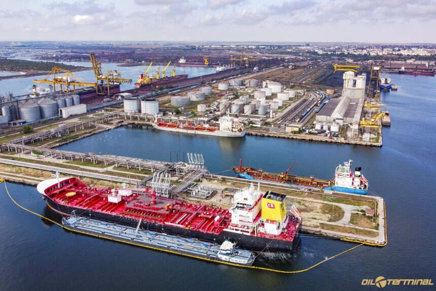 Lukoil devine lider în rândul clienților de la Oil Terminal Constanța 1 lukoil a ajuns principalul client al oil terminal constanta 69159f594aca0