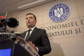 ministrul economiei a sesizat dna privind numirea conducerii romarm au considerat ca sefii lor trebuie sa fie super sefi 69145beb0b2e5