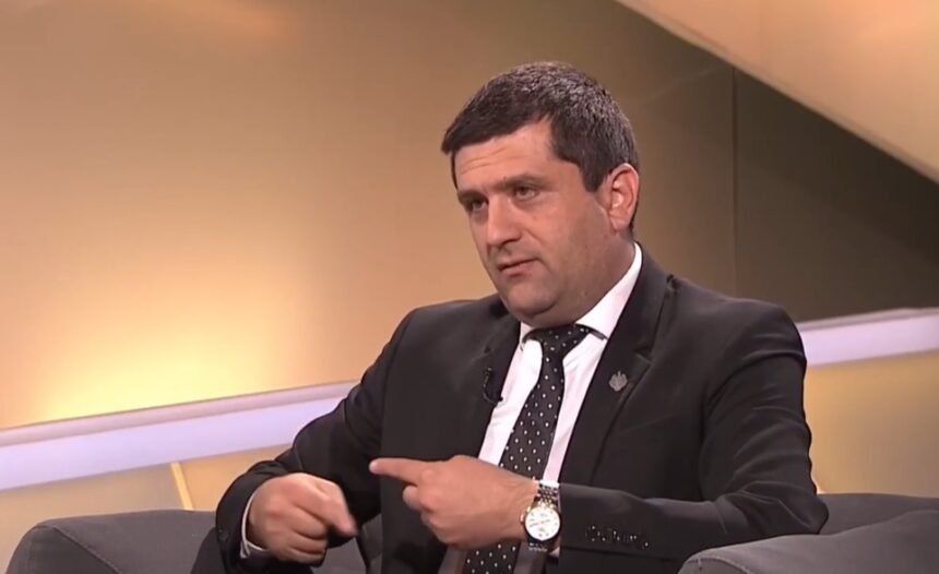 Radu Miruță, ministrul Economiei, dezvăluie planurile statului român de a revitaliza Șantierul Naval Mangalia prin intermediul fondurilor SAFE 1 ministrul economiei radu miruta anunta ca statul roman doreste sa salveze santierul naval mangalia cu bani din safe 6908f39c2764a