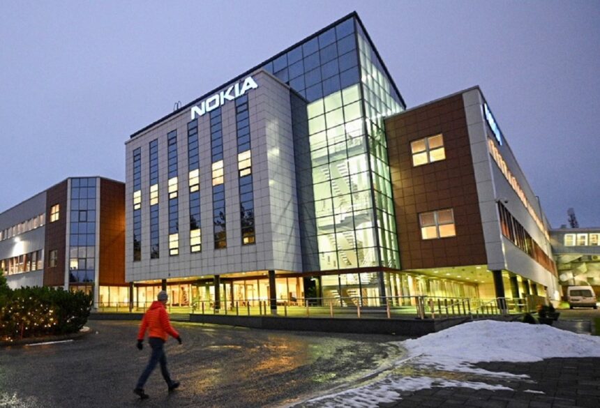 Nokia își propune o creștere spectaculoasă a profitului operațional anual, mizând pe inteligența artificială pentru a atinge un avans de până la 60% în următorii trei ani 1 nokia mizeaza pe ai si planuieste sa isi majoreze profitul operational anual cu pana la 60 in urmatorii trei ani 691ebc5f340fb