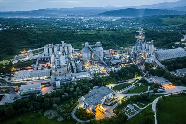 premiera in europa holcim primeste bani europeni pentru o instalatie de captare si stocare a carbonului la fabrica din campulung muscel 690b054122eae