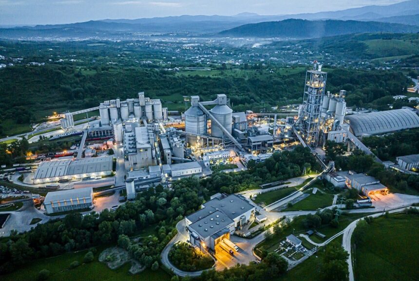 Inovație pe bătrânul continent: Holcim obține fonduri europene pentru o instalație de captare și stocare a carbonului la fabrica din Câmpulung-Muscel 1 premiera in europa holcim primeste bani europeni pentru o instalatie de captare si stocare a carbonului la fabrica din campulung muscel 690b054122eae