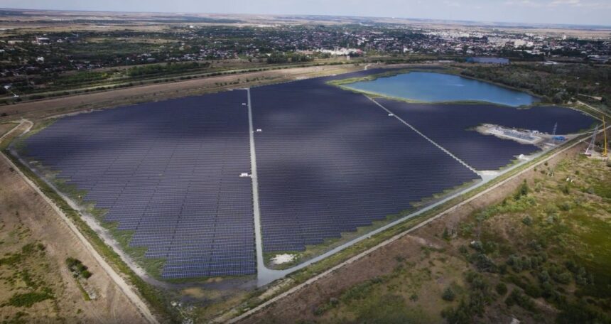 O premieră națională – Inaugurarea celui mai mare parc solar pe un teren abandonat. Descoperă locația și inițiatorii proiectului 1 premiera in romania cel mai mare parc fotovoltaic construit pe un teren degradat unde a fost inaugurat si cine l a facut 691efd0468c93