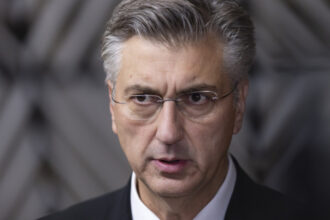 premierul croatiei dezminte povestile false ale ungariei despre insuficienta oleoductului adria 6912d4856572a