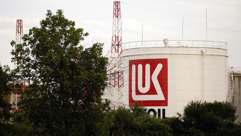 SUA impun sancțiuni Lukoil: România solicită o amânare, avertizează Politico; aprovizionarea Republicii Moldova ar putea avea de suferit 1 sanctiunile sua pentru lukoil romania vrea o amanare potrivit politico aprovizionarea republicii moldova ar putea fi afectata 690f15eef2e50