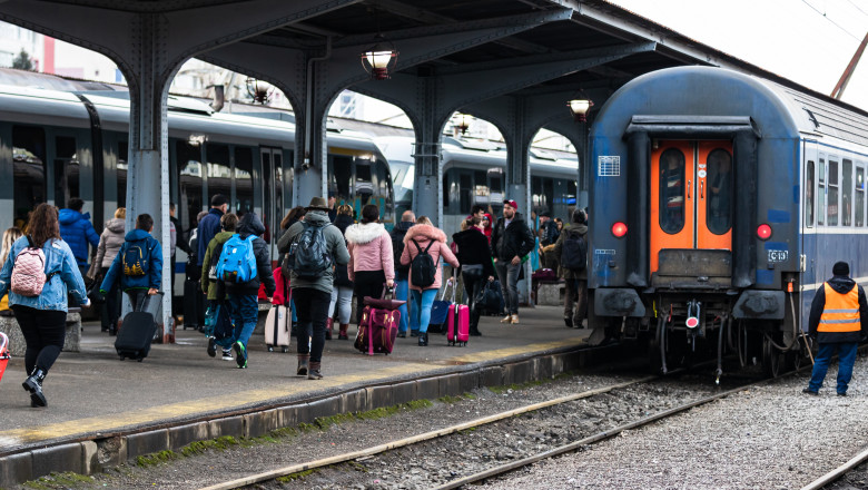 Studenții vor continua să se bucure de tarife reduse la trenuri în 2026. Iată ce noutăți aduce buletinul electronic 1 studentii vor beneficia si in 2026 de tarif redus la tren ce se schimba odata cu buletinul electronic 692965dc84ea6